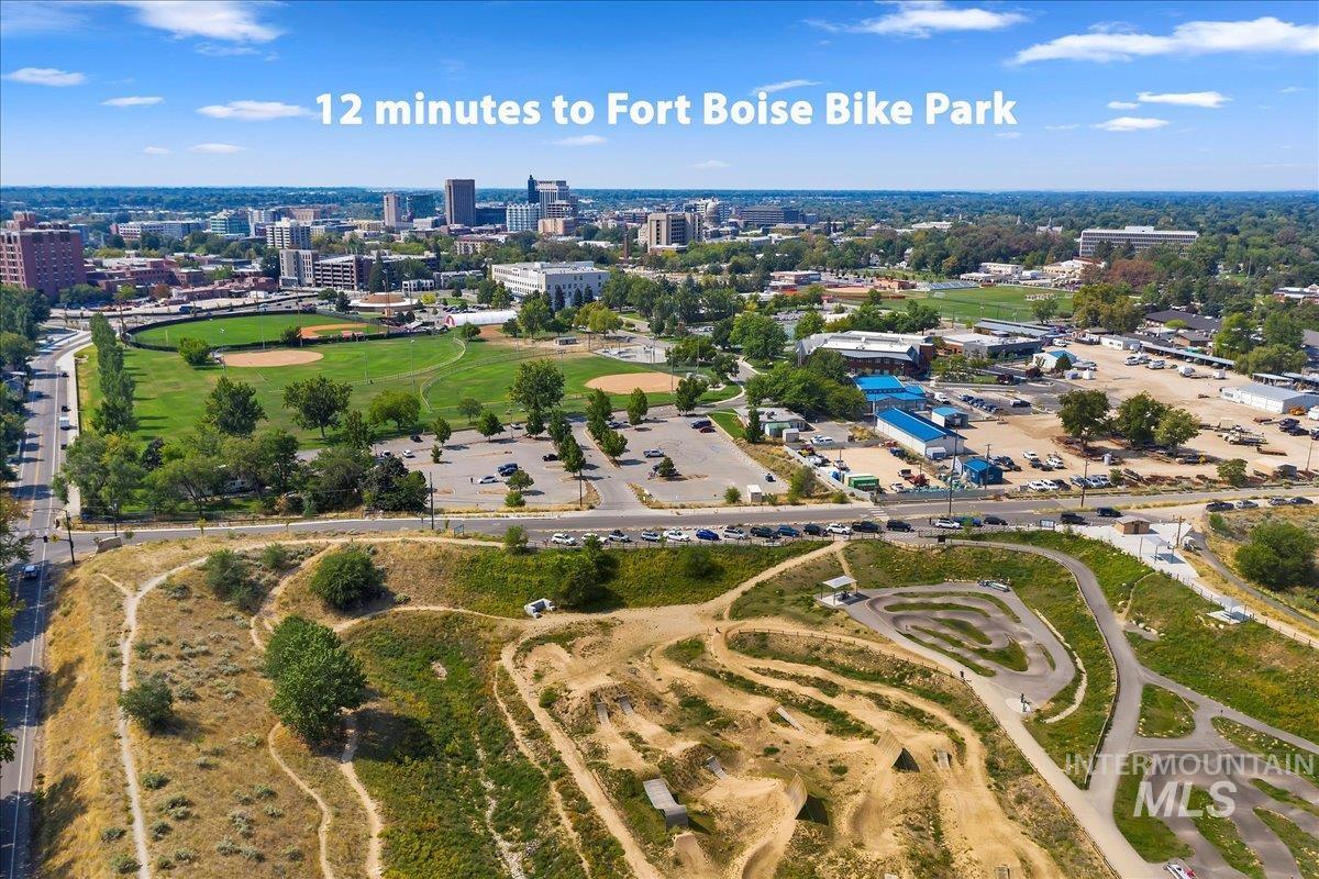 3757 S Gekeler Ln, Boise, Idaho 83706, 2 Bedrooms, 2 Bathrooms, Residential For Sale, Price $314,500,MLS 98959668