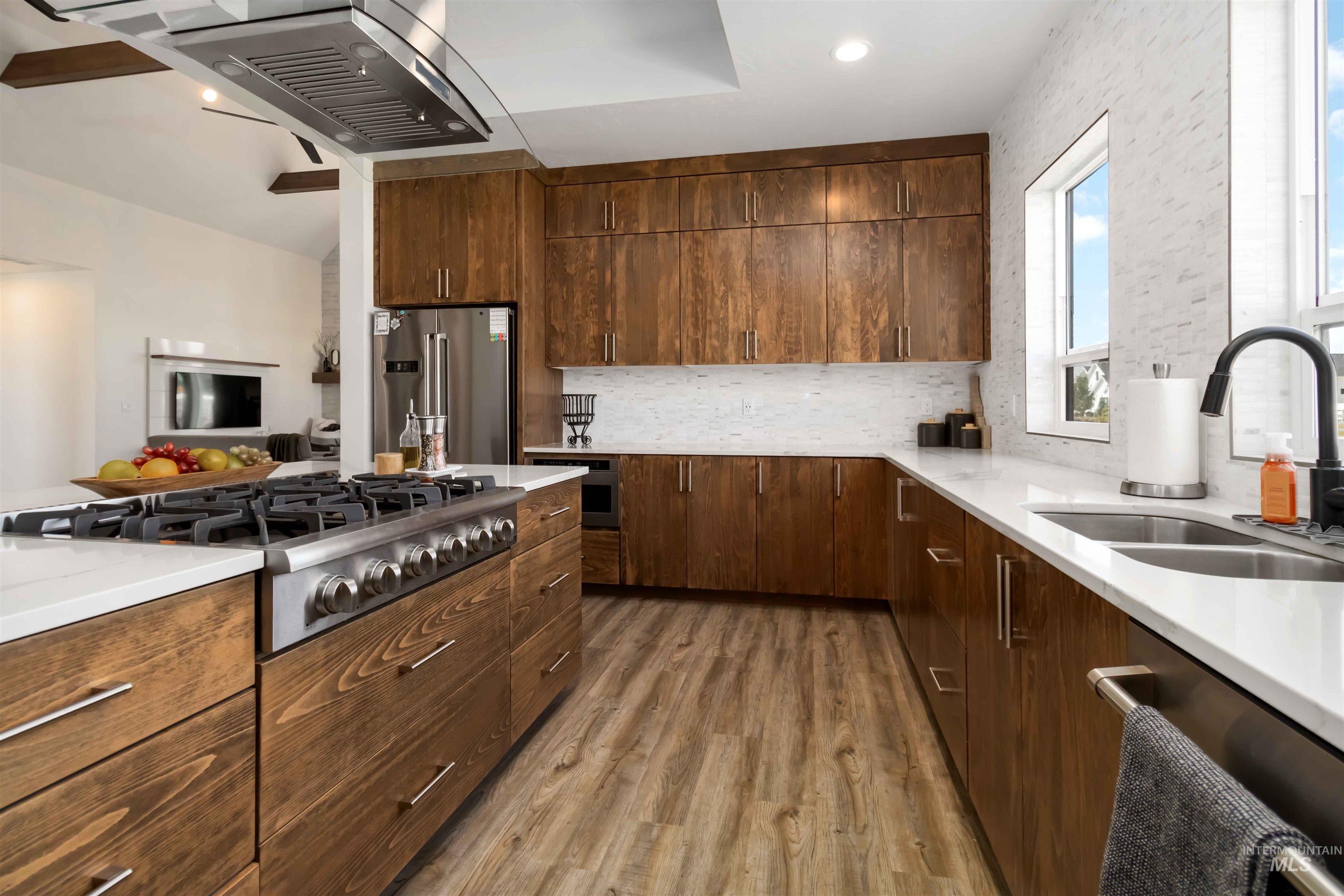 9145 Tula Dr., Middleton, Idaho 83644, 4 Bedrooms, 3 Bathrooms, Residential For Sale, Price $995,000,MLS 98959691