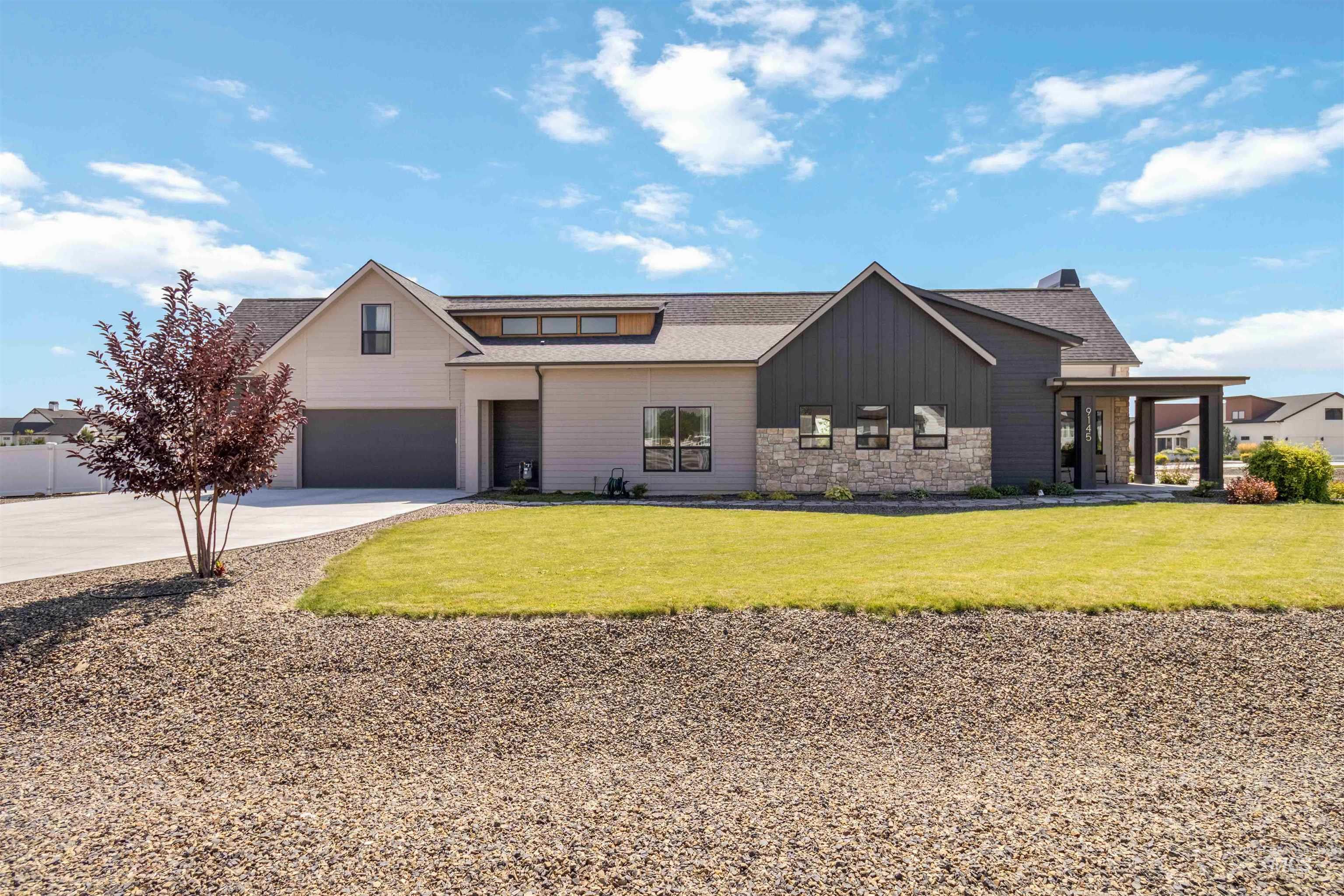 9145 Tula Dr., Middleton, Idaho 83644, 4 Bedrooms, 3 Bathrooms, Residential For Sale, Price $995,000,MLS 98959691