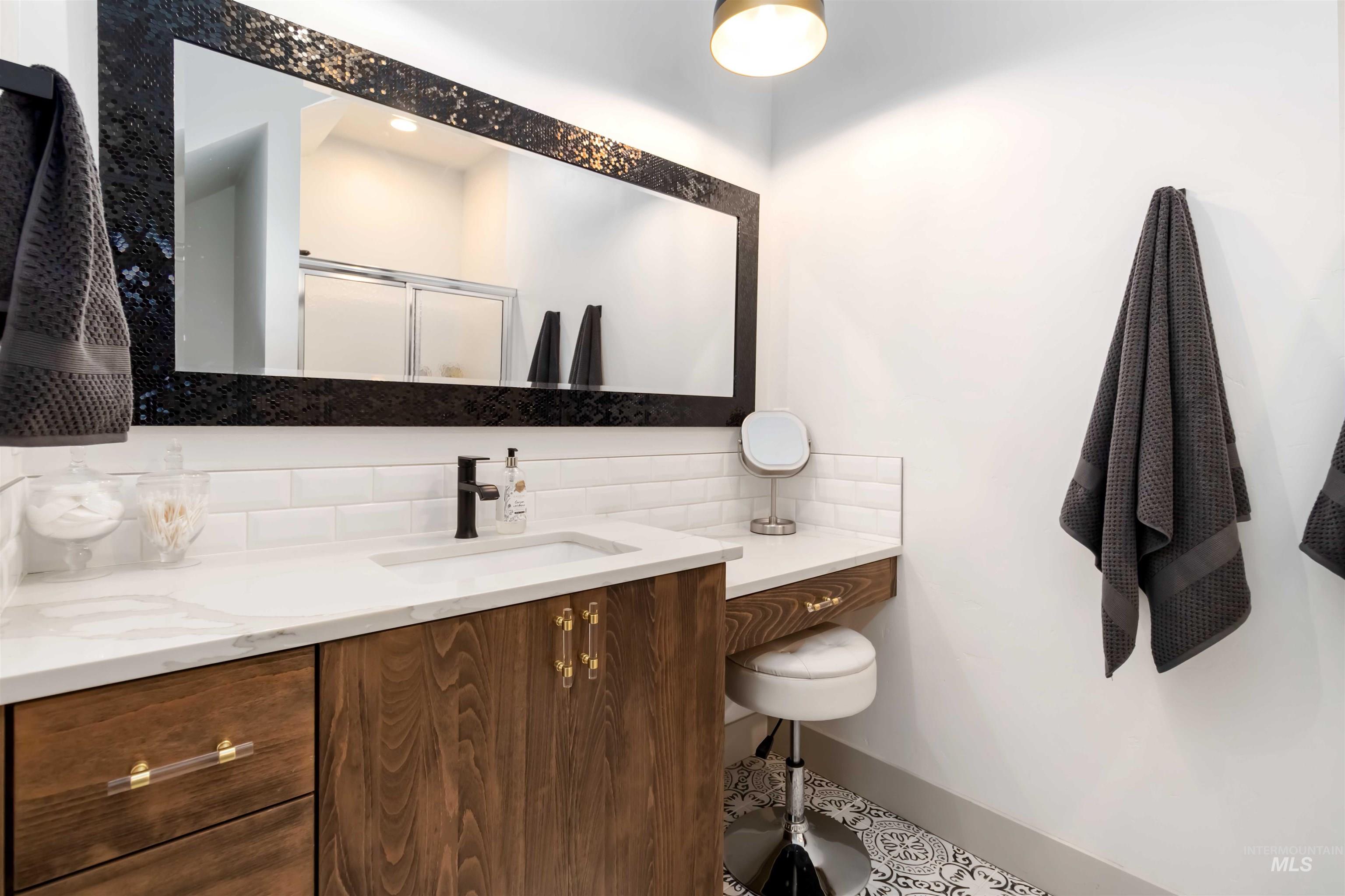 9145 Tula Dr., Middleton, Idaho 83644, 4 Bedrooms, 3 Bathrooms, Residential For Sale, Price $995,000,MLS 98959691