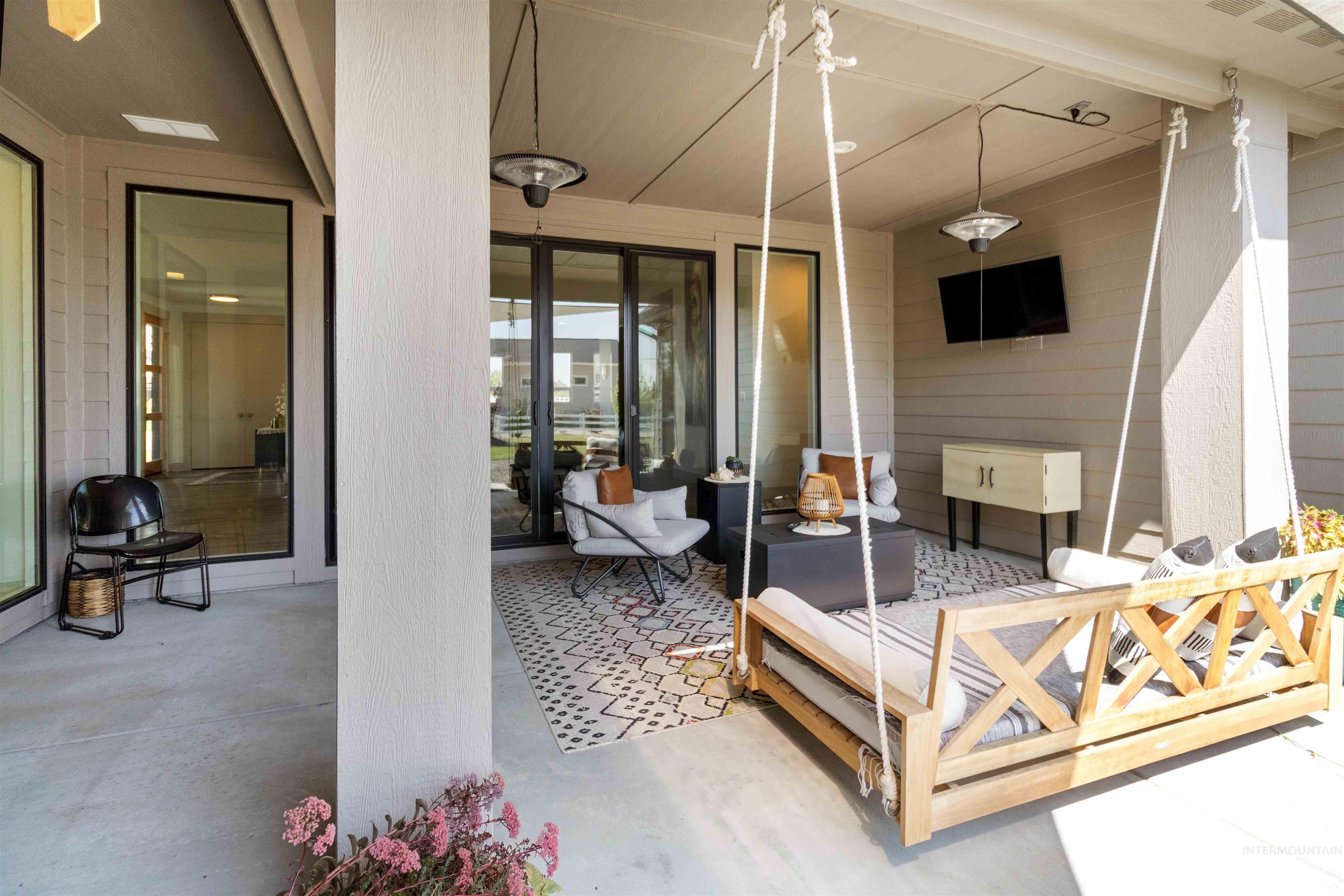 9145 Tula Dr., Middleton, Idaho 83644, 4 Bedrooms, 3 Bathrooms, Residential For Sale, Price $995,000,MLS 98959691