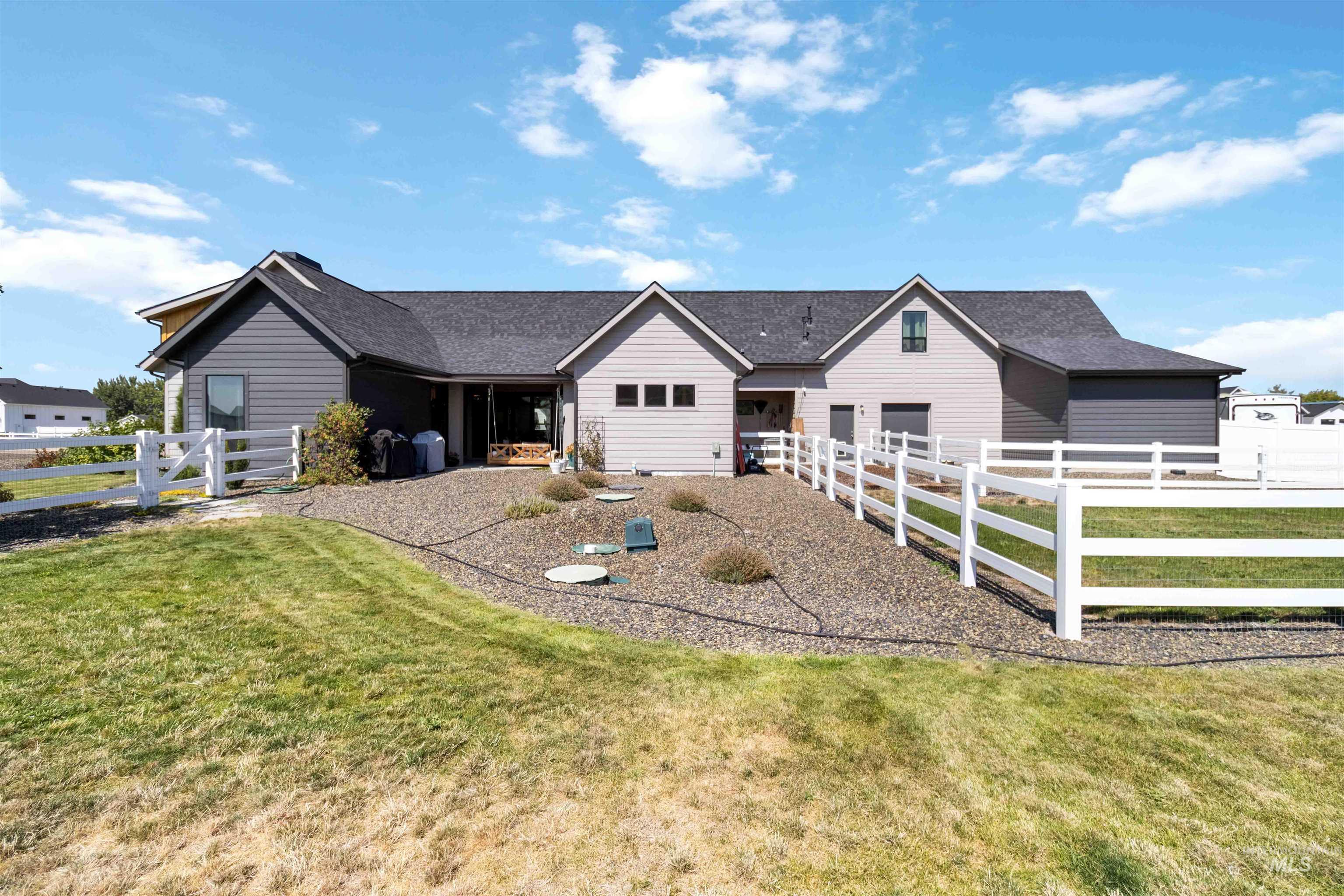 9145 Tula Dr., Middleton, Idaho 83644, 4 Bedrooms, 3 Bathrooms, Residential For Sale, Price $995,000,MLS 98959691
