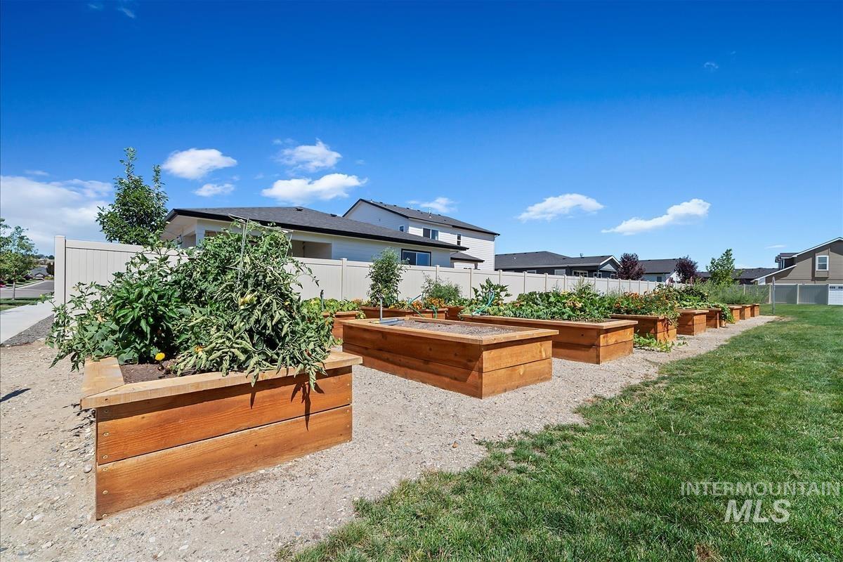 11400 W Helenium Dr, Star, Idaho 83669, 4 Bedrooms, 3 Bathrooms, Residential For Sale, Price $695,000, 98959701