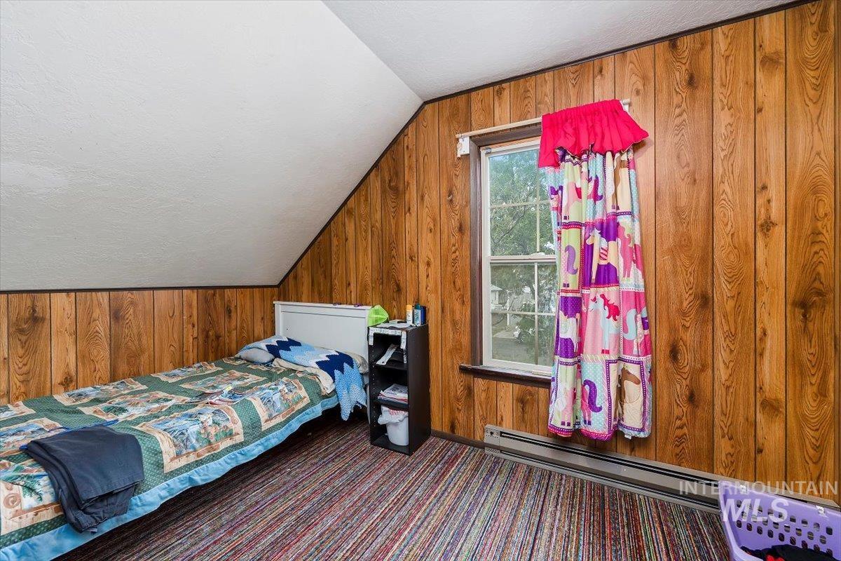 501 4th Avenue W, Twin Falls, Idaho 83301, 4 Bedrooms, 2.5 Bathrooms, Residential For Sale, Price $257,500,MLS 98959705