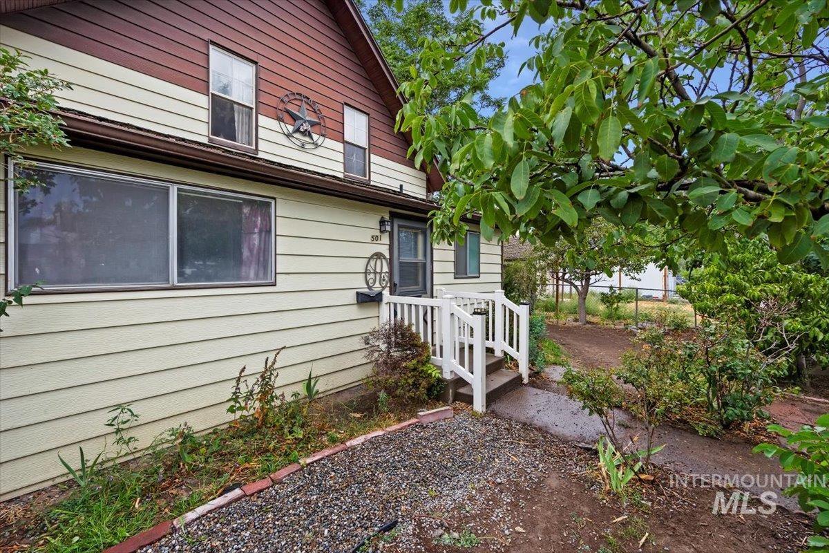 501 4th Avenue W, Twin Falls, Idaho 83301, 4 Bedrooms, 2.5 Bathrooms, Residential For Sale, Price $257,500,MLS 98959705