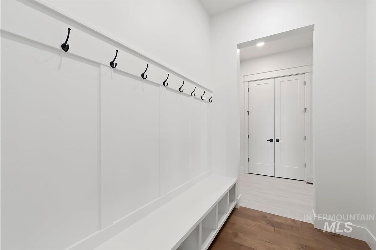 7197 E Osprey Estates Dr., Nampa, Idaho 83686, 4 Bedrooms, 2.5 Bathrooms, Residential For Sale, Price $933,400,MLS 98959717