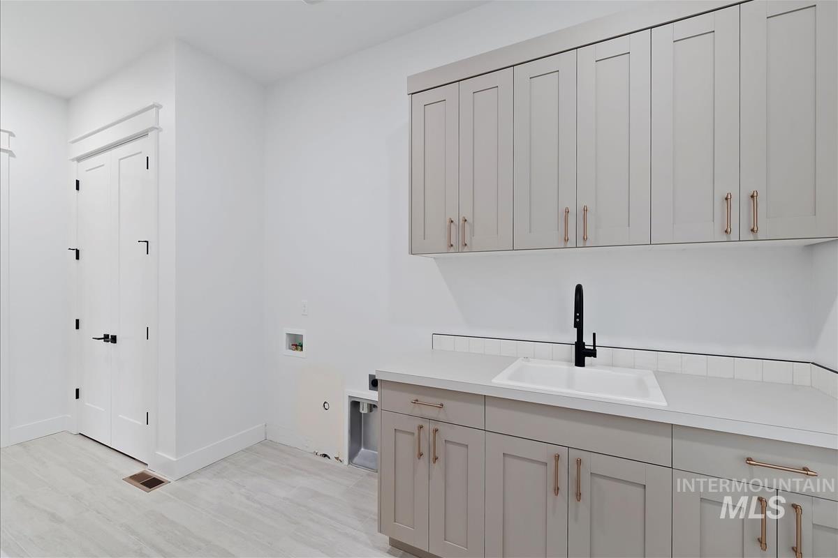 7197 E Osprey Estates Dr., Nampa, Idaho 83686, 4 Bedrooms, 2.5 Bathrooms, Residential For Sale, Price $933,400,MLS 98959717