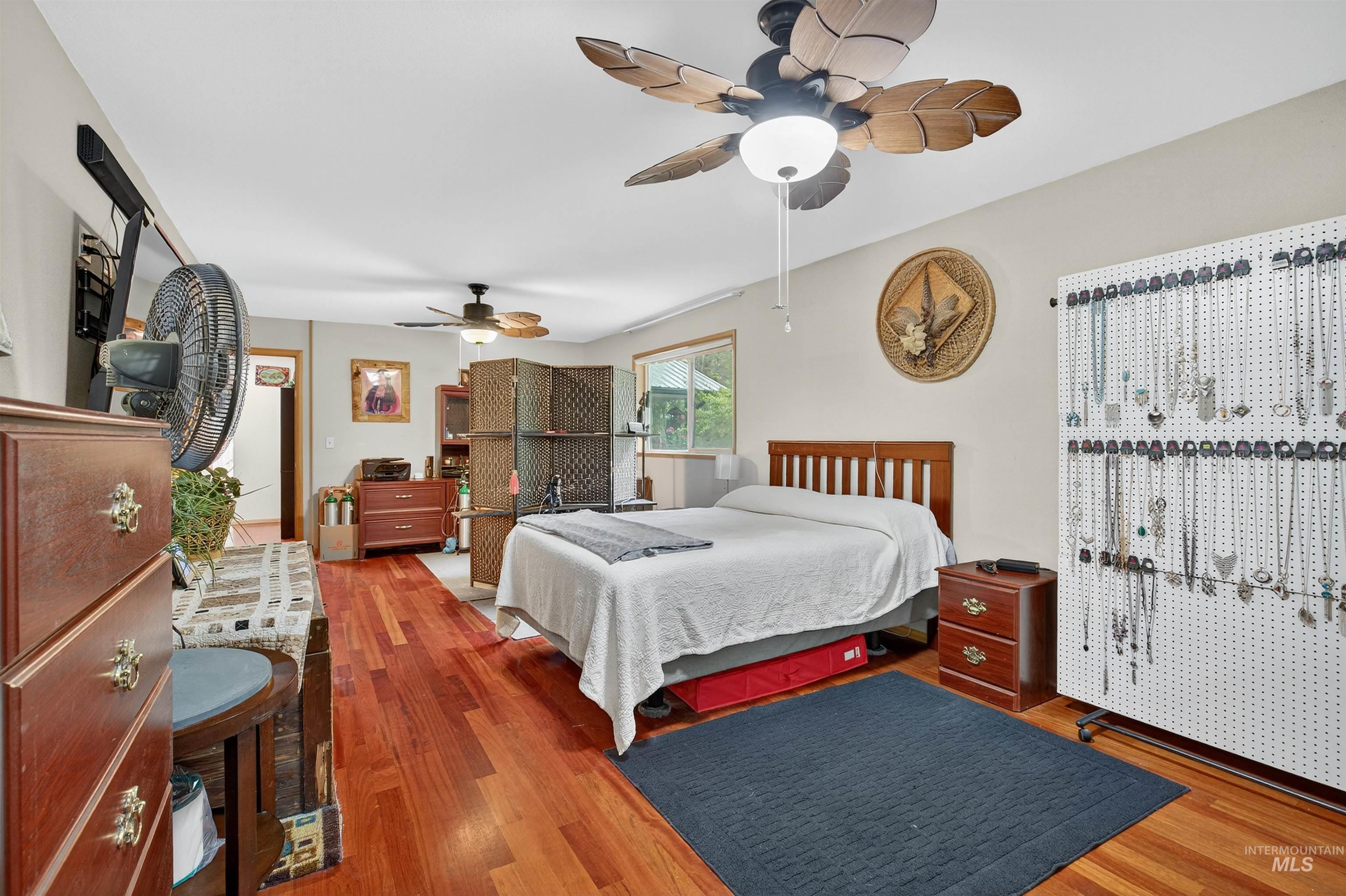 8385 Asotin Creek Road, Asotin, Washington 99402, 2 Bedrooms, 2 Bathrooms, Residential For Sale, Price $635,000, 98959734