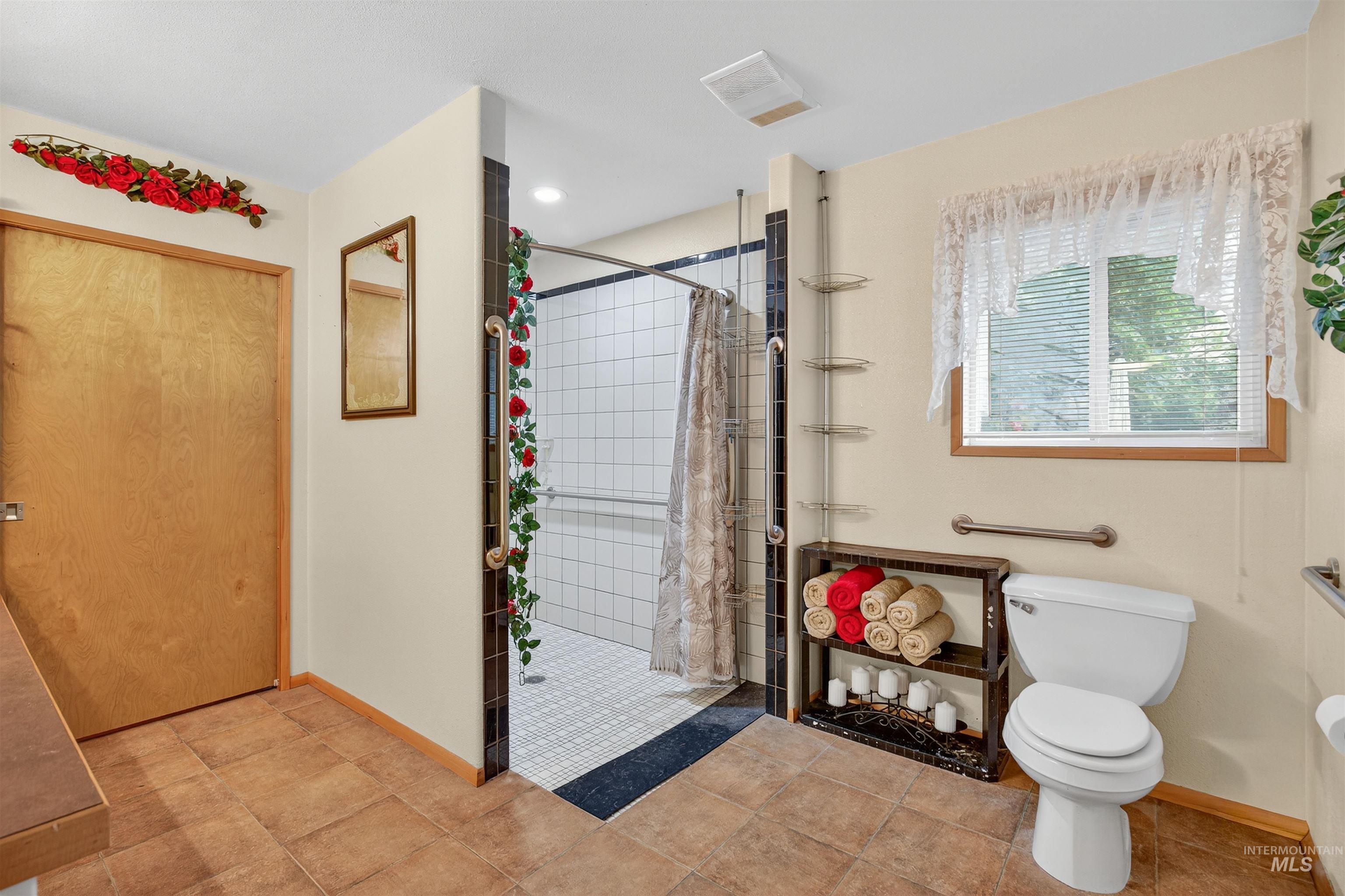 8385 Asotin Creek Road, Asotin, Washington 99402, 2 Bedrooms, 2 Bathrooms, Residential For Sale, Price $635,000, 98959734