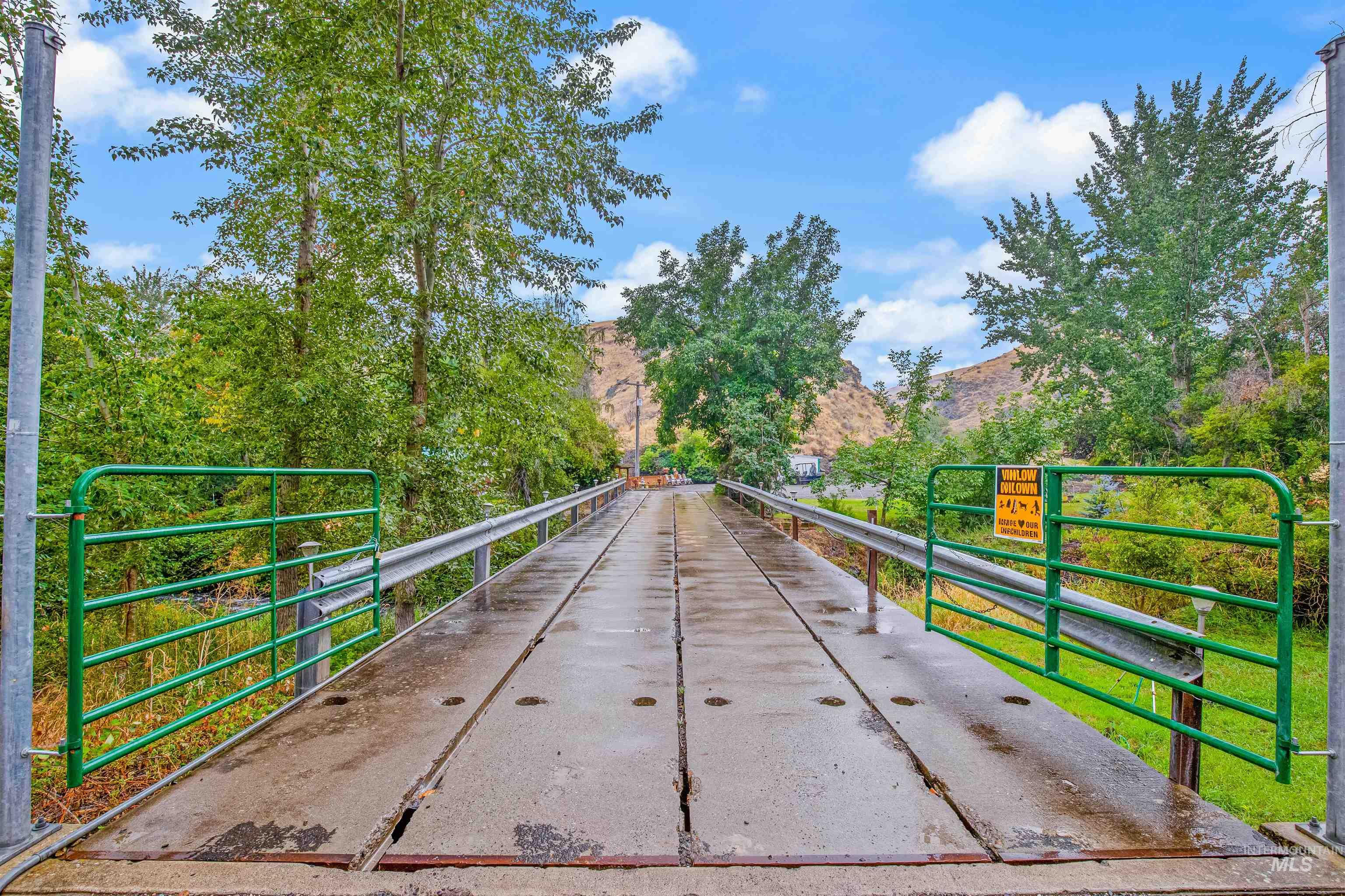 8385 Asotin Creek Road, Asotin, Washington 99402, 2 Bedrooms, 2 Bathrooms, Residential For Sale, Price $635,000, 98959734