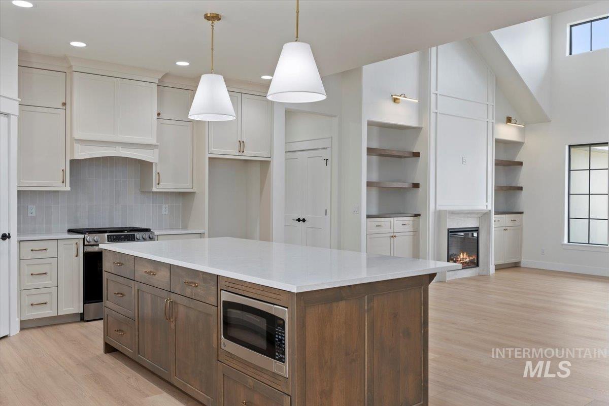 1628 Tule Dr., Twin Falls, Idaho 83301, 4 Bedrooms, 2.5 Bathrooms, Residential For Sale, Price $629,900,MLS 98959754