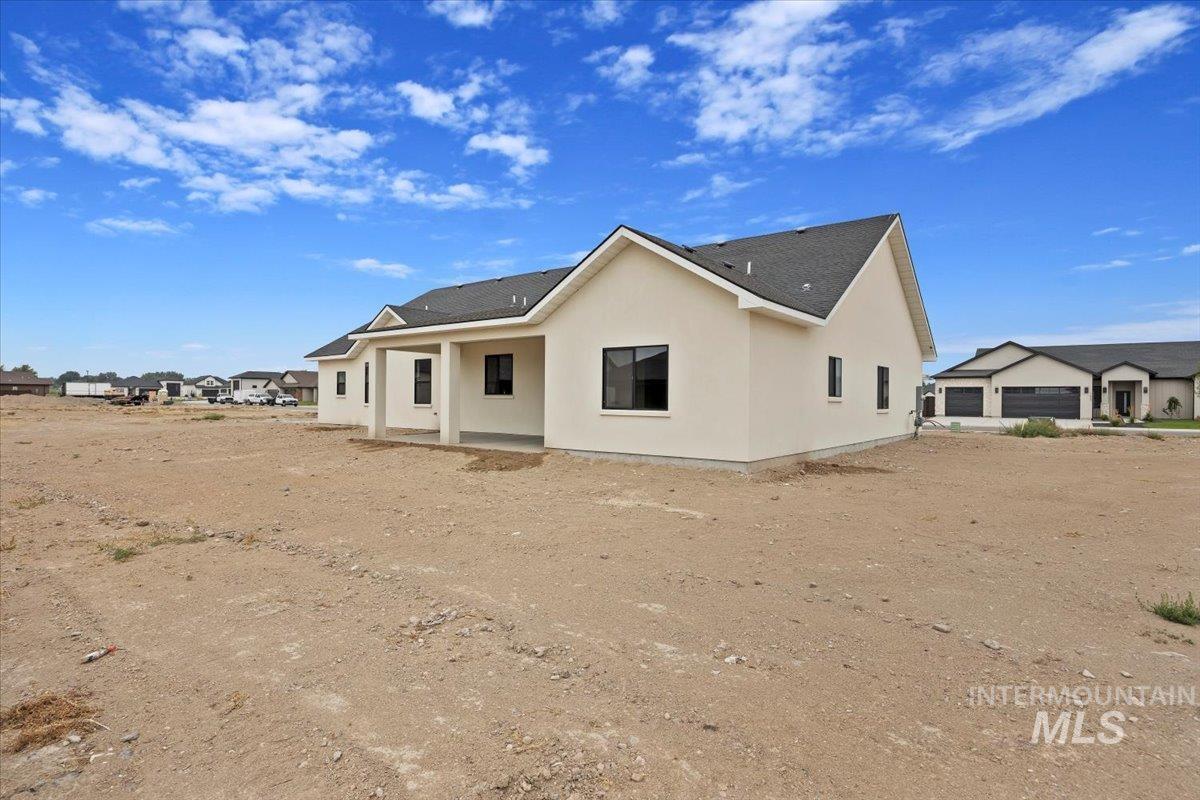 1628 Tule Dr., Twin Falls, Idaho 83301, 4 Bedrooms, 2.5 Bathrooms, Residential For Sale, Price $629,900,MLS 98959754