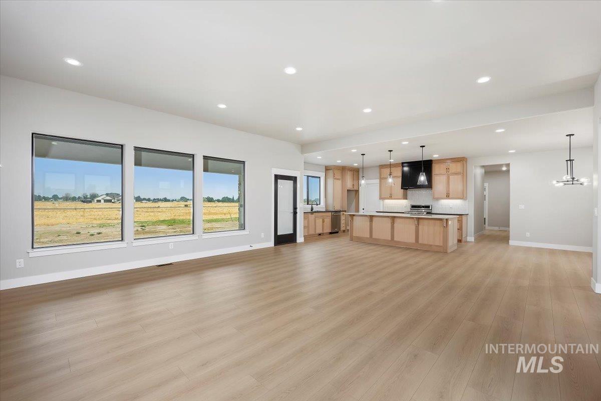 87 E 557 S, Jerome, Idaho 83338, 4 Bedrooms, 3 Bathrooms, Residential For Sale, Price $719,900,MLS 98959756