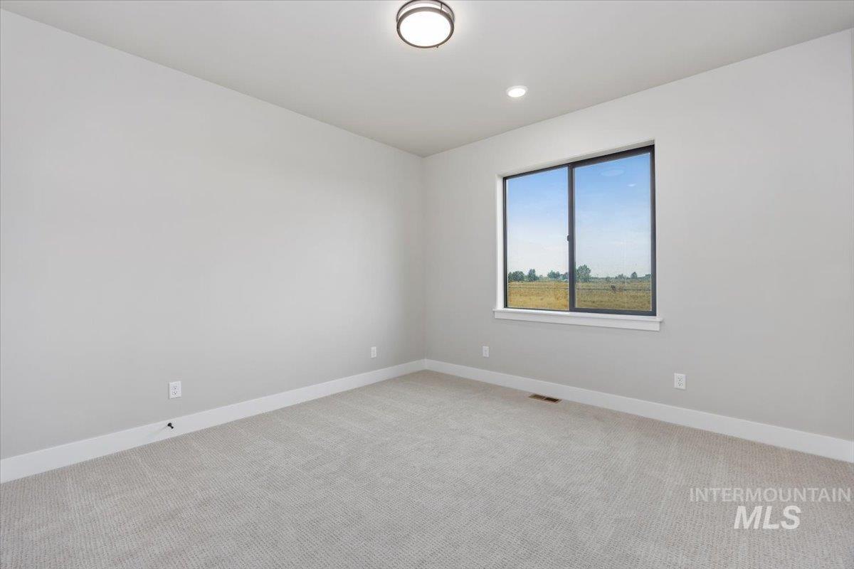 87 E 557 S, Jerome, Idaho 83338, 4 Bedrooms, 3 Bathrooms, Residential For Sale, Price $719,900,MLS 98959756