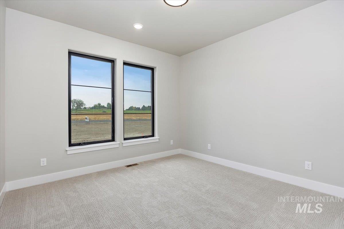 87 E 557 S, Jerome, Idaho 83338, 4 Bedrooms, 3 Bathrooms, Residential For Sale, Price $719,900,MLS 98959756