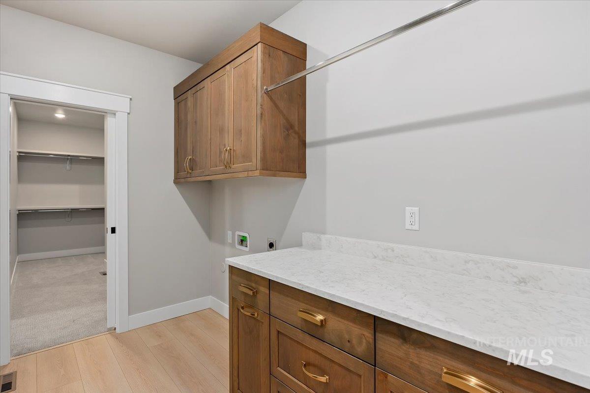 87 E 557 S, Jerome, Idaho 83338, 4 Bedrooms, 3 Bathrooms, Residential For Sale, Price $719,900,MLS 98959756