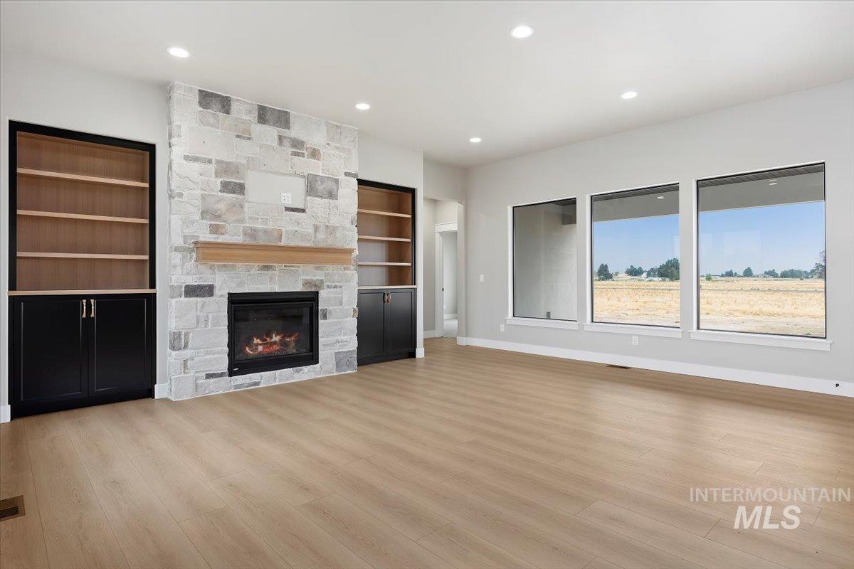 87 E 557 S, Jerome, Idaho 83338, 4 Bedrooms, 3 Bathrooms, Residential For Sale, Price $719,900,MLS 98959756