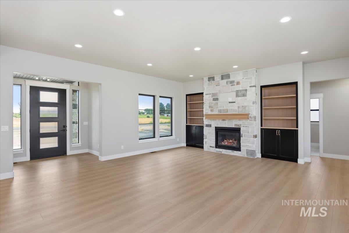 87 E 557 S, Jerome, Idaho 83338, 4 Bedrooms, 3 Bathrooms, Residential For Sale, Price $719,900,MLS 98959756