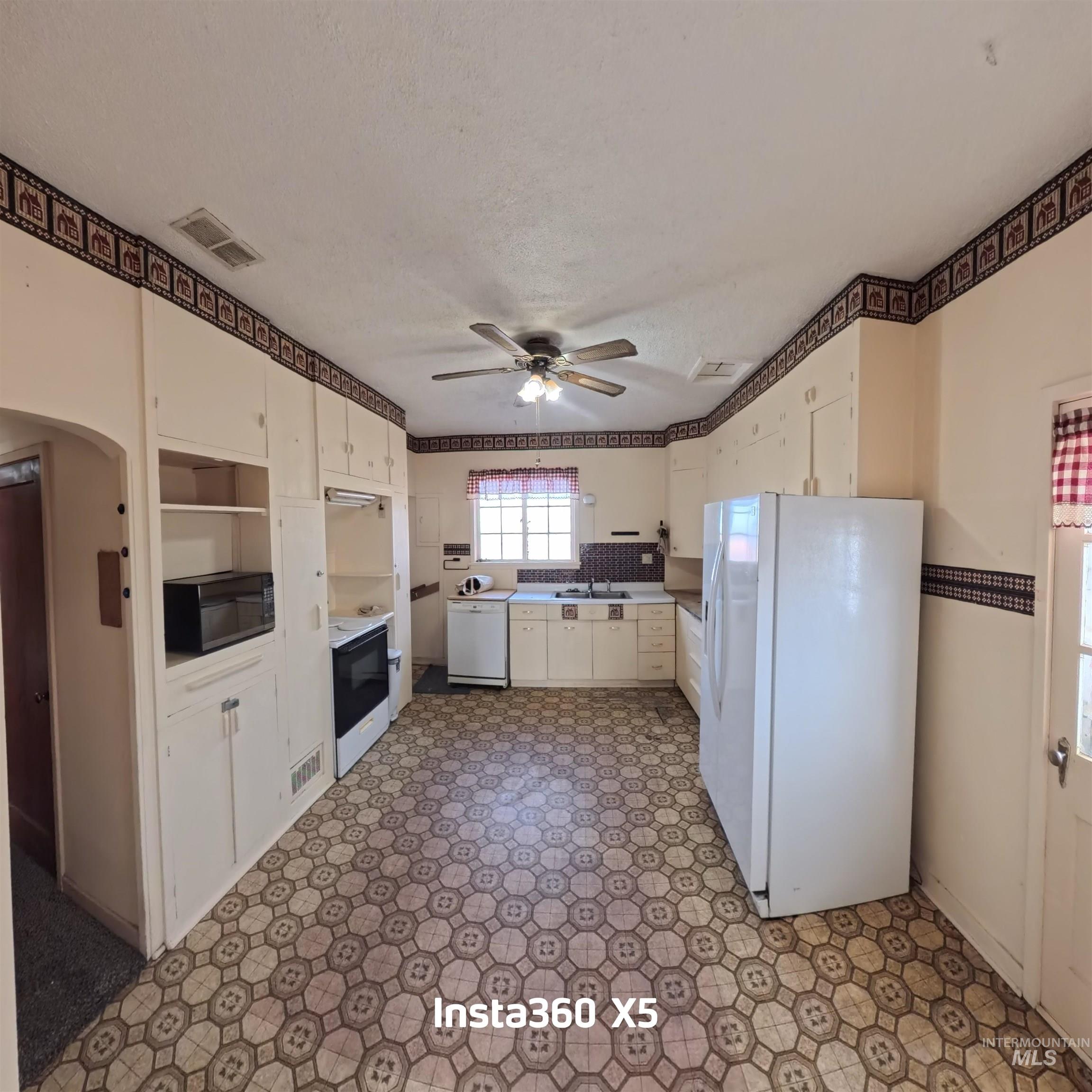 19878 Highway 30, Buhl, Idaho 83316, 3 Bedrooms, 1 Bathroom, Residential For Sale, Price $374,500,MLS 98959792