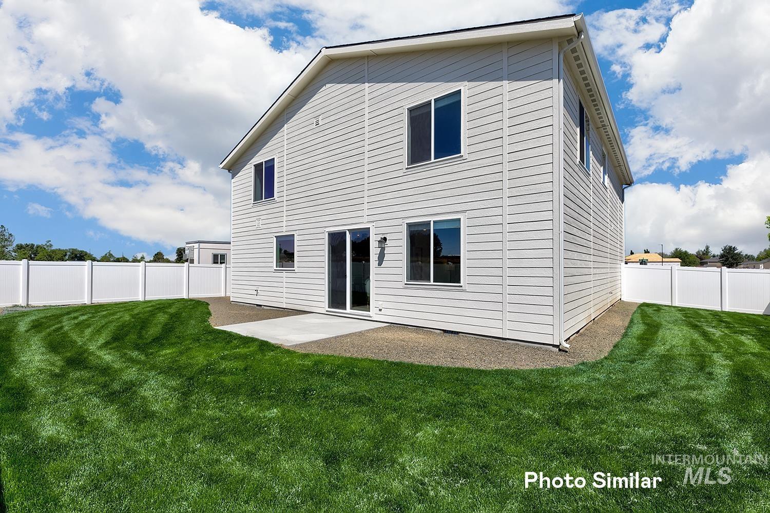 1263 S Bobby Ave, Kuna, Idaho 83634, 3 Bedrooms, 2.5 Bathrooms, Residential For Sale, Price $474,750,MLS 98959793