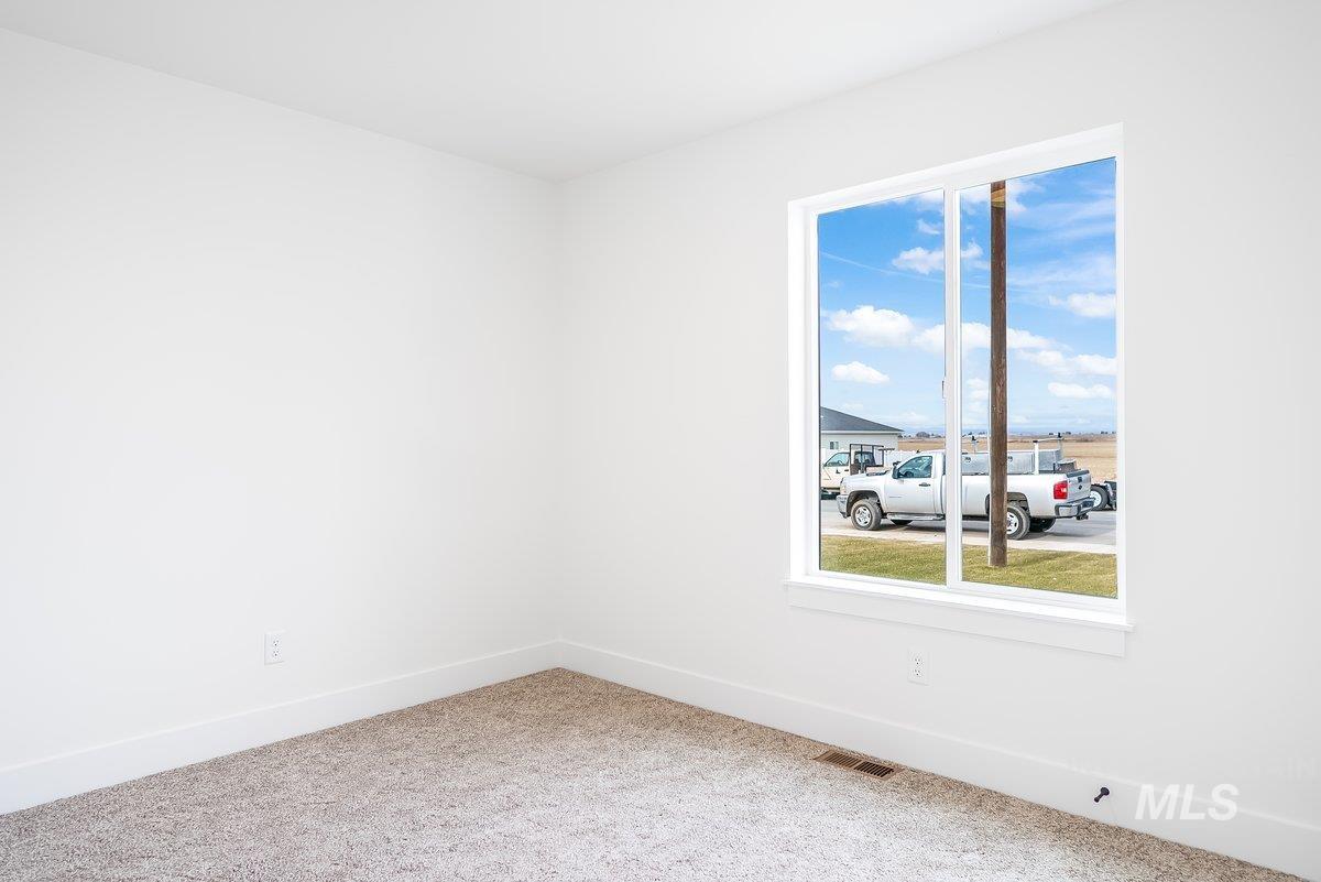 921 E 23rd Ave., Jerome, Idaho 83338, 4 Bedrooms, 2 Bathrooms, Residential For Sale, Price $379,000,MLS 98959795