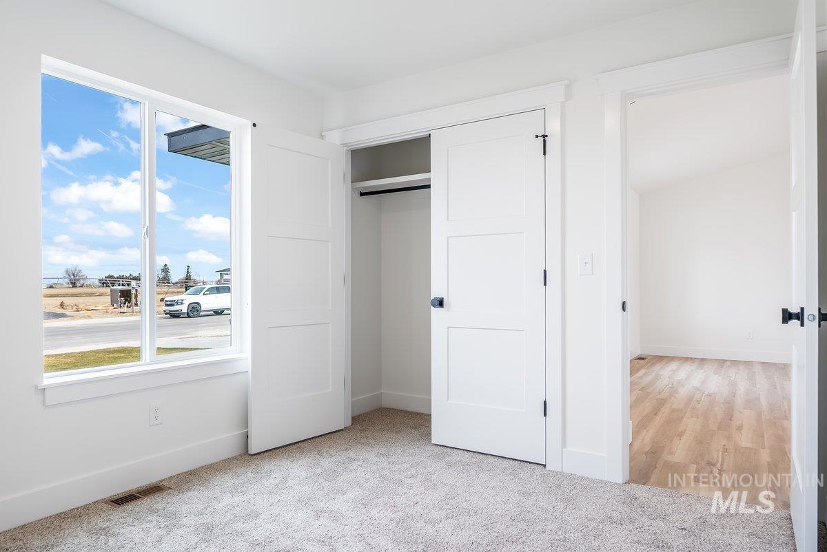 921 E 23rd Ave., Jerome, Idaho 83338, 4 Bedrooms, 2 Bathrooms, Residential For Sale, Price $379,000,MLS 98959795