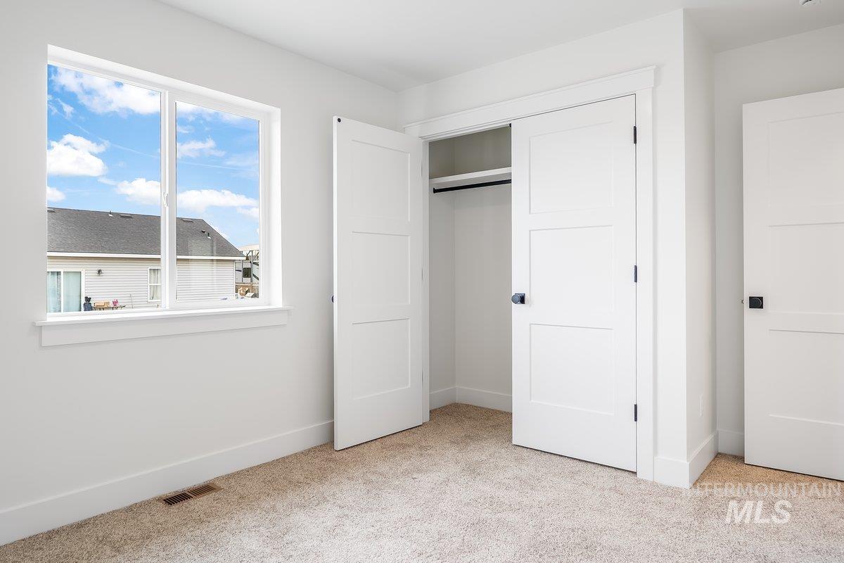 925 E 23rd Ave., Jerome, Idaho 83338, 4 Bedrooms, 2 Bathrooms, Residential For Sale, Price $379,000,MLS 98959800