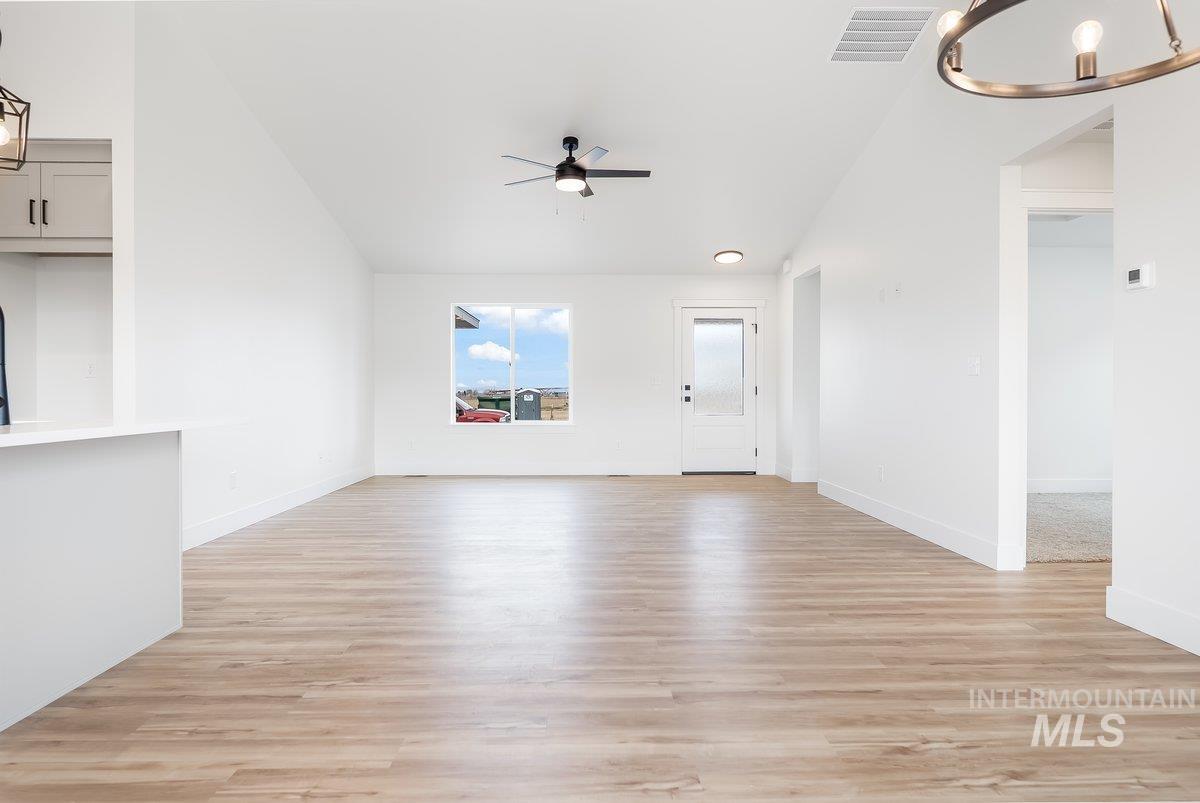 925 E 23rd Ave., Jerome, Idaho 83338, 4 Bedrooms, 2 Bathrooms, Residential For Sale, Price $379,000,MLS 98959800