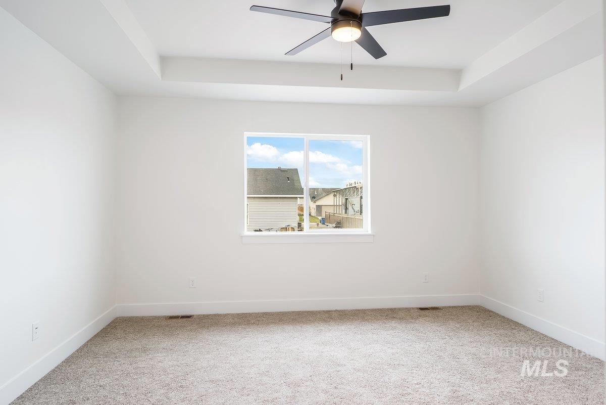 925 E 23rd Ave., Jerome, Idaho 83338, 4 Bedrooms, 2 Bathrooms, Residential For Sale, Price $379,000,MLS 98959800