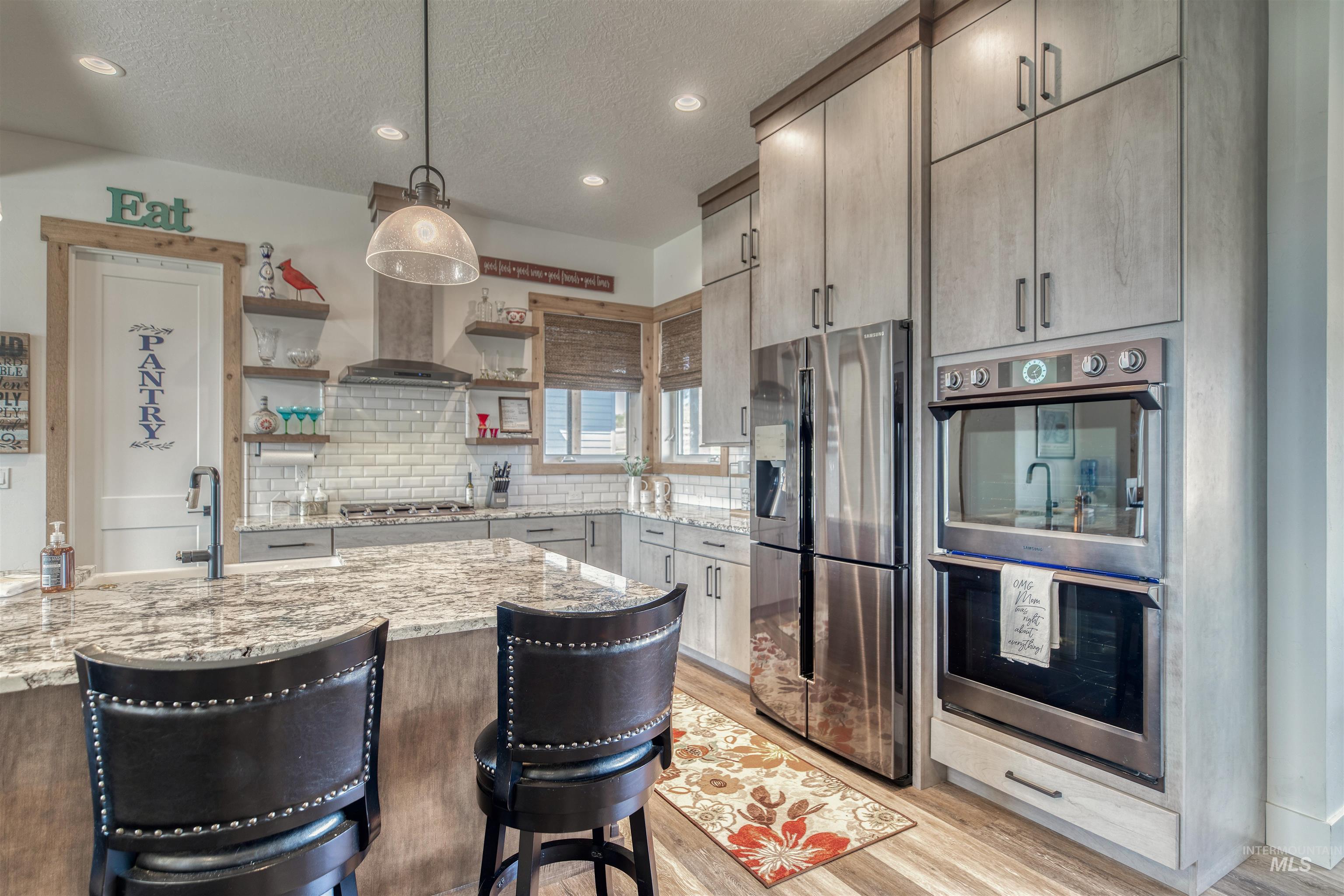 8627 Latimore Ln., Middleton, Idaho 83644, 4 Bedrooms, 3.5 Bathrooms, Residential For Sale, Price $1,025,000,MLS 98959808