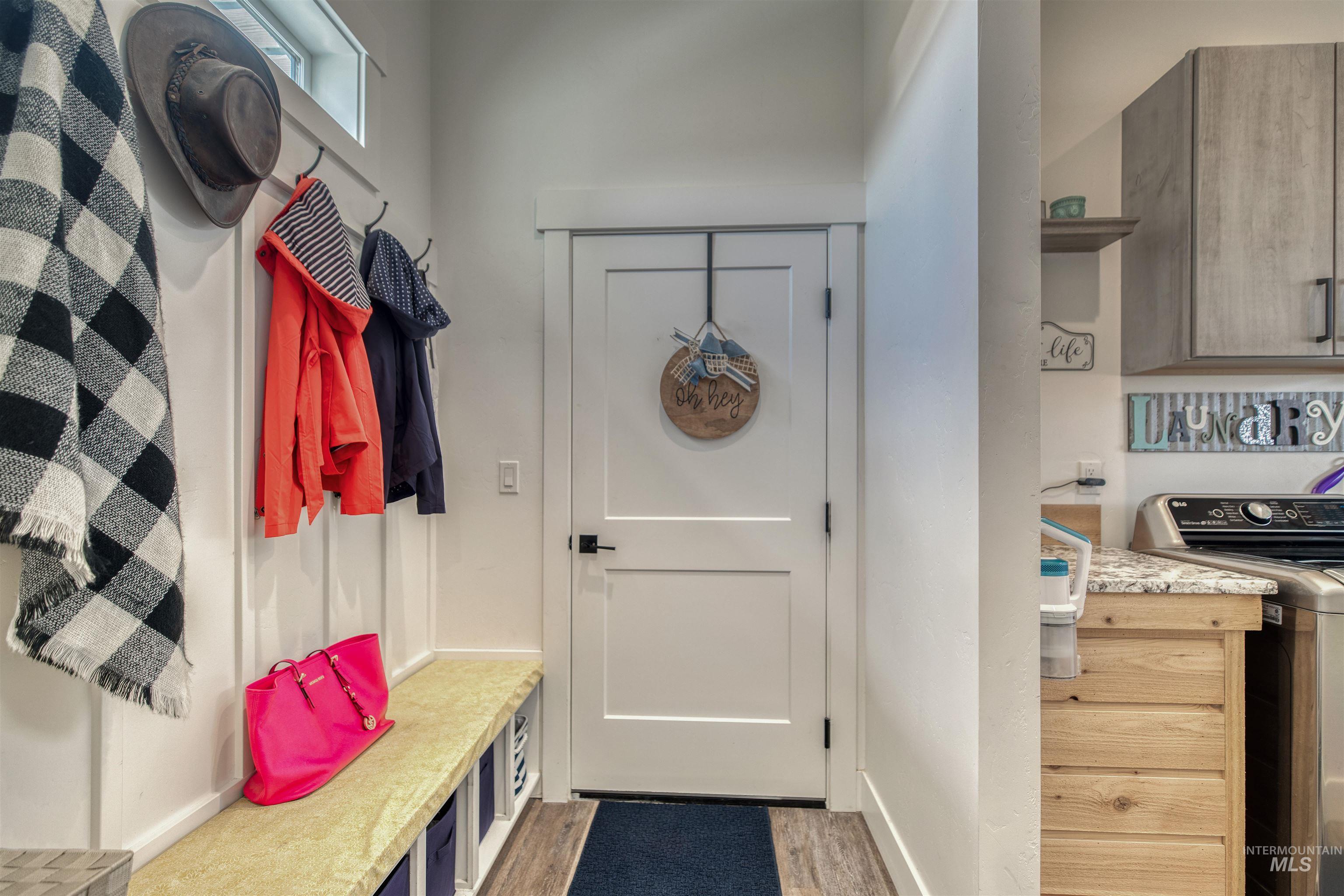 8627 Latimore Ln., Middleton, Idaho 83644, 4 Bedrooms, 3.5 Bathrooms, Residential For Sale, Price $1,025,000,MLS 98959808