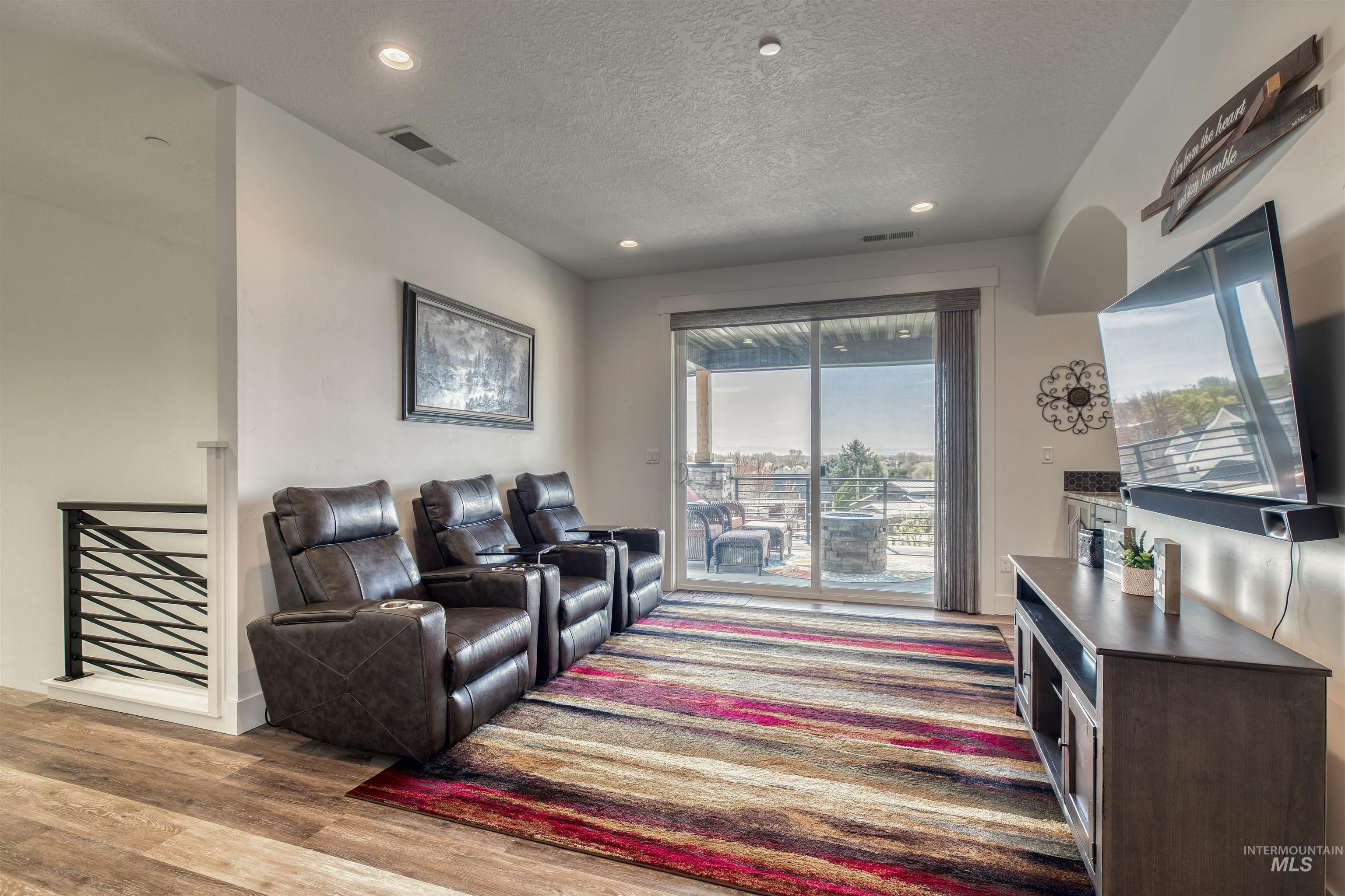 8627 Latimore Ln., Middleton, Idaho 83644, 4 Bedrooms, 3.5 Bathrooms, Residential For Sale, Price $1,025,000,MLS 98959808