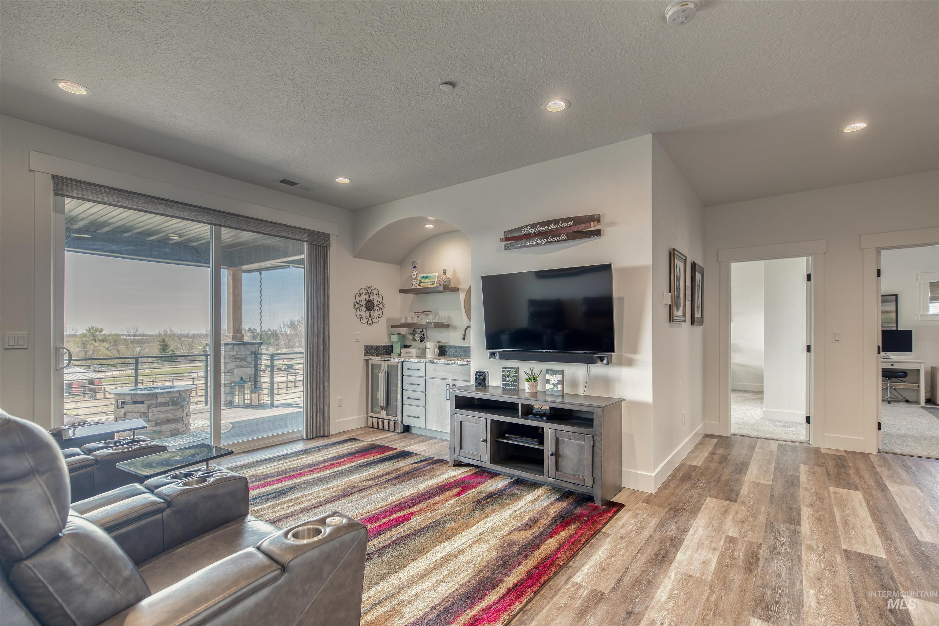 8627 Latimore Ln., Middleton, Idaho 83644, 4 Bedrooms, 3.5 Bathrooms, Residential For Sale, Price $1,025,000,MLS 98959808