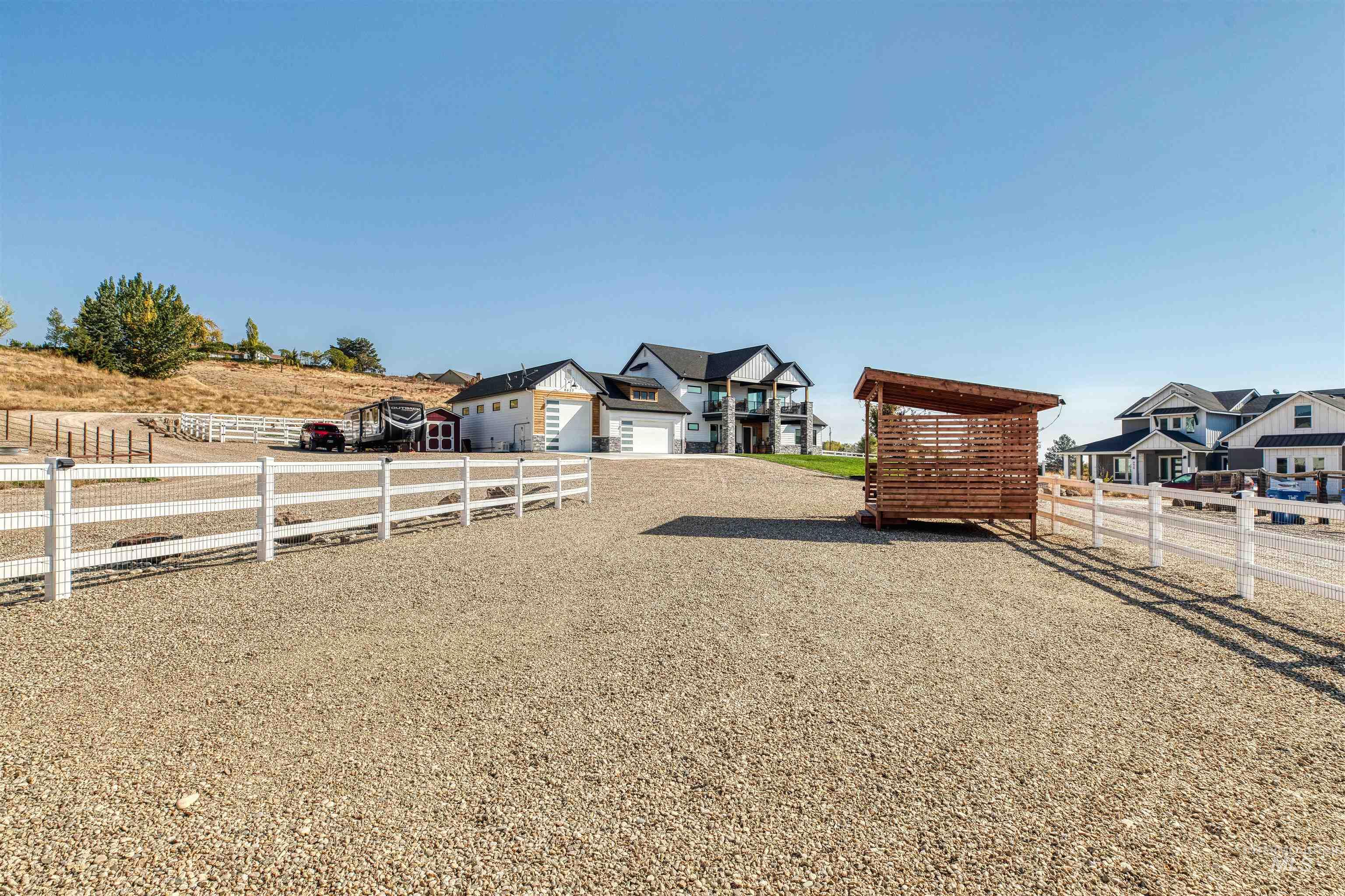 8627 Latimore Ln., Middleton, Idaho 83644, 4 Bedrooms, 3.5 Bathrooms, Residential For Sale, Price $1,025,000,MLS 98959808