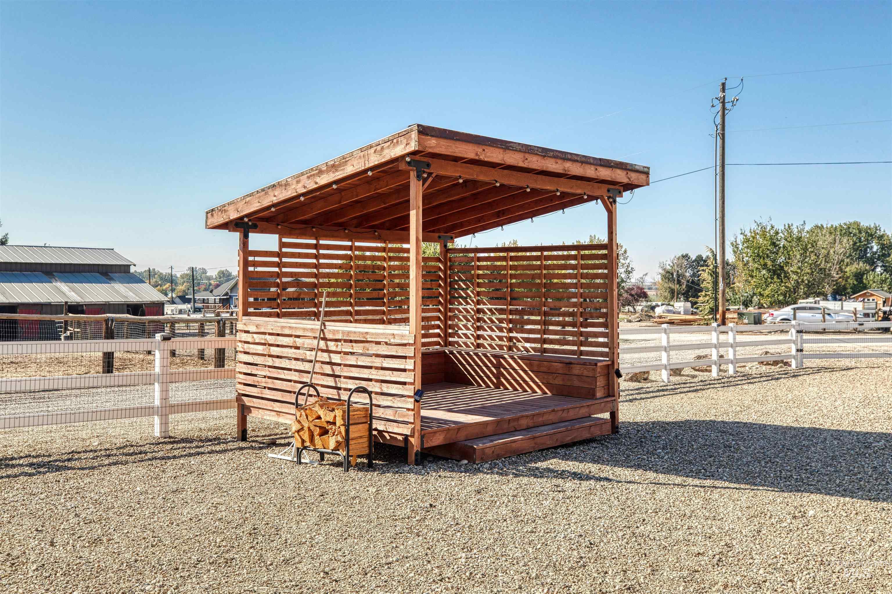 8627 Latimore Ln., Middleton, Idaho 83644, 4 Bedrooms, 3.5 Bathrooms, Residential For Sale, Price $1,025,000,MLS 98959808