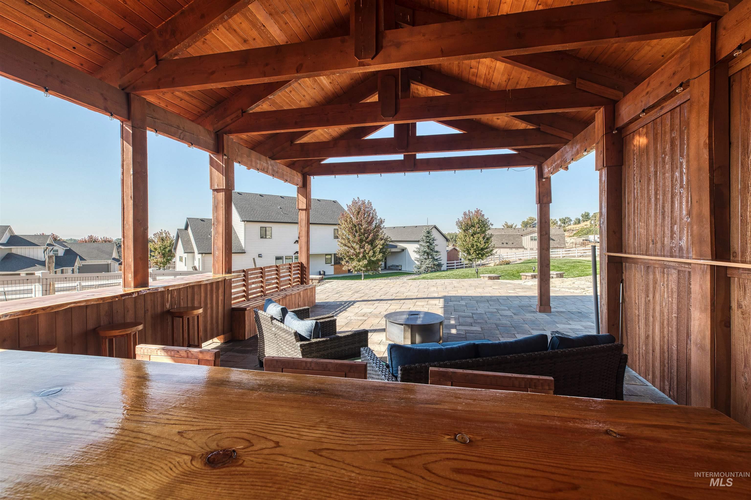 8627 Latimore Ln., Middleton, Idaho 83644, 4 Bedrooms, 3.5 Bathrooms, Residential For Sale, Price $1,025,000,MLS 98959808
