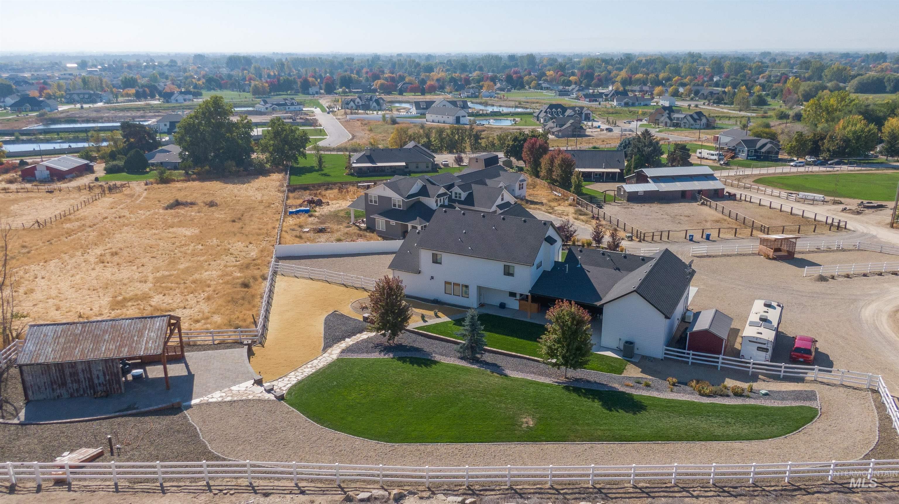 8627 Latimore Ln., Middleton, Idaho 83644, 4 Bedrooms, 3.5 Bathrooms, Residential For Sale, Price $1,025,000,MLS 98959808