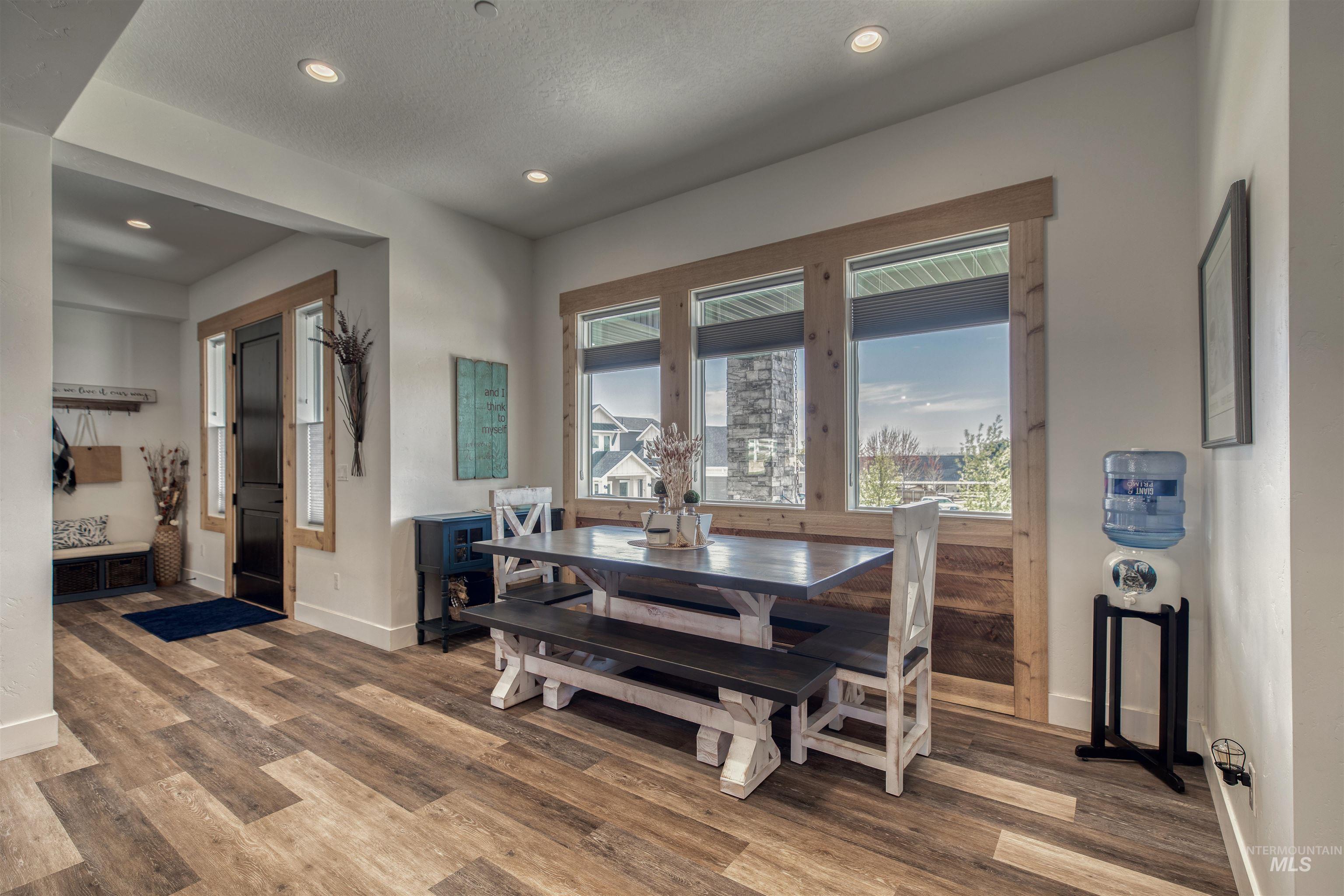 8627 Latimore Ln., Middleton, Idaho 83644, 4 Bedrooms, 3.5 Bathrooms, Residential For Sale, Price $1,025,000,MLS 98959808