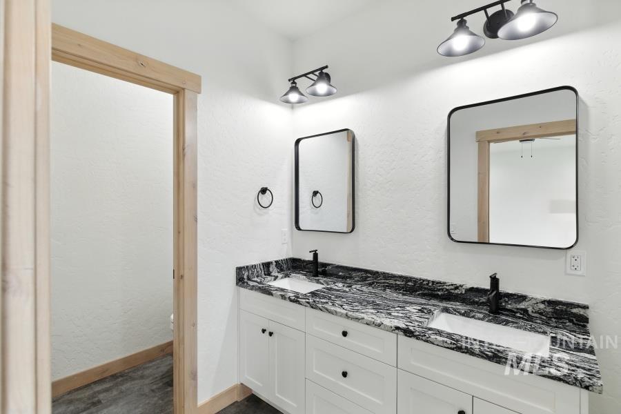 1179 Edington Ave, Moscow, Idaho 83843, 3 Bedrooms, 2.5 Bathrooms, Residential For Sale, Price $429,000,MLS 98959820