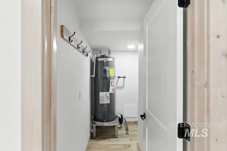 1179 Edington Ave, Moscow, Idaho 83843, 3 Bedrooms, 2.5 Bathrooms, Residential For Sale, Price $429,000,MLS 98959820