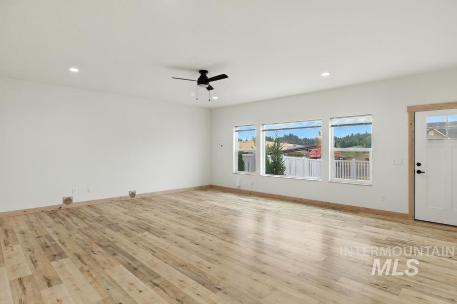 1179 Edington Ave, Moscow, Idaho 83843, 3 Bedrooms, 2.5 Bathrooms, Residential For Sale, Price $429,000,MLS 98959820