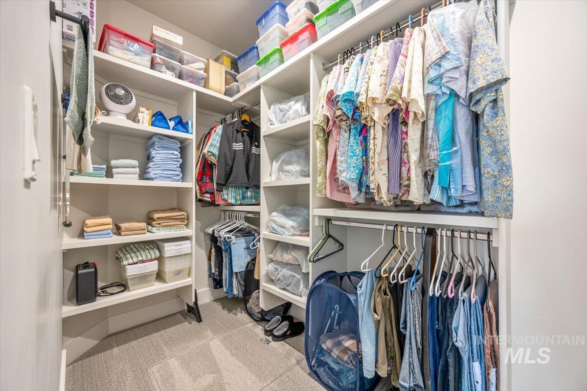 1529 N Parkshire Way, Meridian, Idaho 83642, 3 Bedrooms, 2 Bathrooms, Residential For Sale, Price $534,000,MLS 98959840