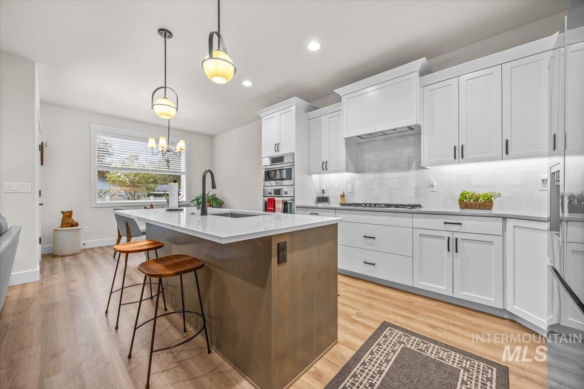 1529 N Parkshire Way, Meridian, Idaho 83642, 3 Bedrooms, 2 Bathrooms, Residential For Sale, Price $534,000,MLS 98959840