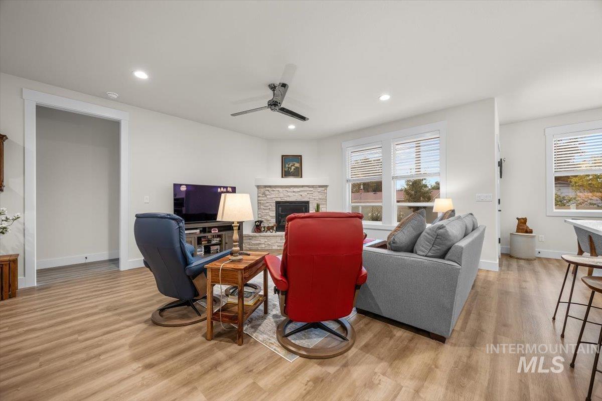 1529 N Parkshire Way, Meridian, Idaho 83642, 3 Bedrooms, 2 Bathrooms, Residential For Sale, Price $534,000,MLS 98959840