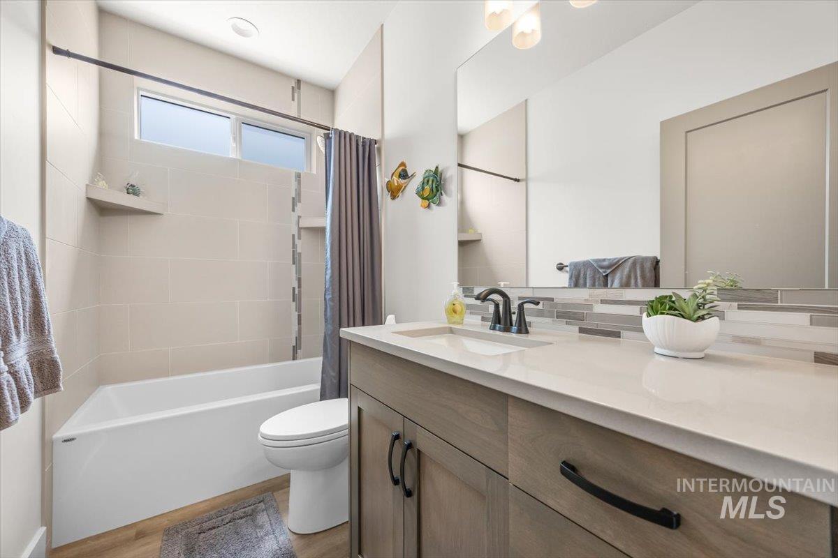 1529 N Parkshire Way, Meridian, Idaho 83642, 3 Bedrooms, 2 Bathrooms, Residential For Sale, Price $534,000,MLS 98959840