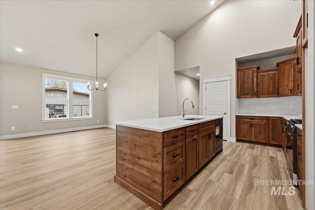 5055 N Pierce Park Lane, Boise, Idaho 83714, 4 Bedrooms, 3 Bathrooms, Residential For Sale, Price $680,000,MLS 98959856