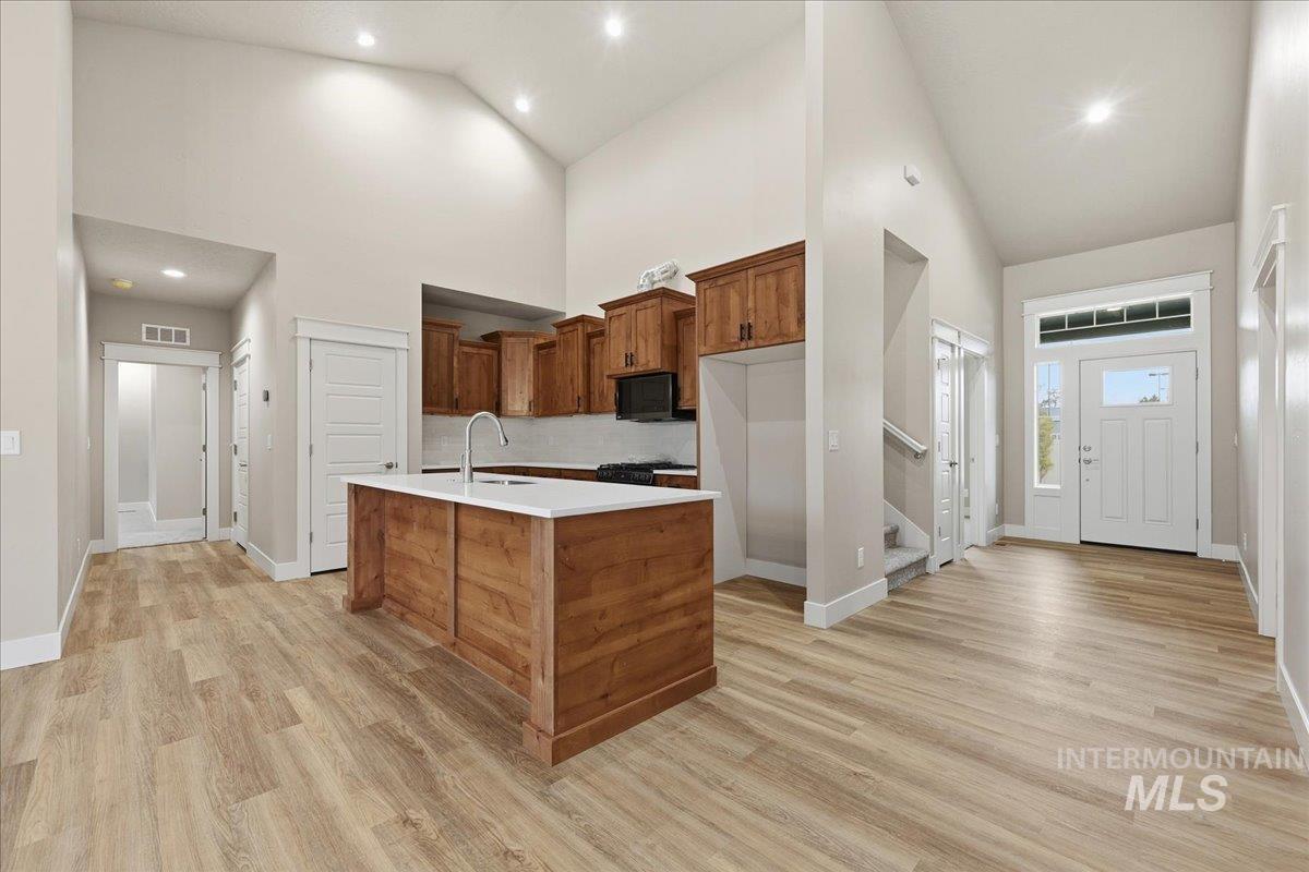 5055 N Pierce Park Lane, Boise, Idaho 83714, 4 Bedrooms, 3 Bathrooms, Residential For Sale, Price $680,000,MLS 98959856