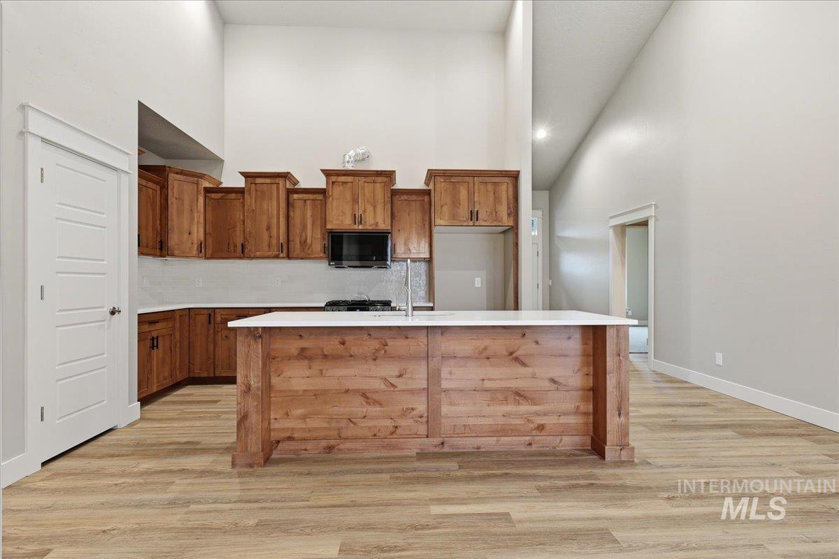 5055 N Pierce Park Lane, Boise, Idaho 83714, 4 Bedrooms, 3 Bathrooms, Residential For Sale, Price $680,000,MLS 98959856