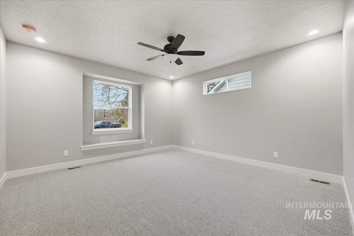 5055 N Pierce Park Lane, Boise, Idaho 83714, 4 Bedrooms, 3 Bathrooms, Residential For Sale, Price $680,000,MLS 98959856