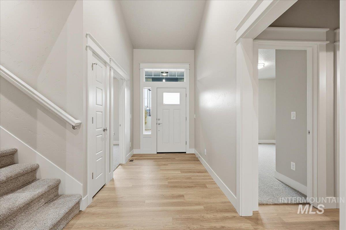 5055 N Pierce Park Lane, Boise, Idaho 83714, 4 Bedrooms, 3 Bathrooms, Residential For Sale, Price $680,000,MLS 98959856